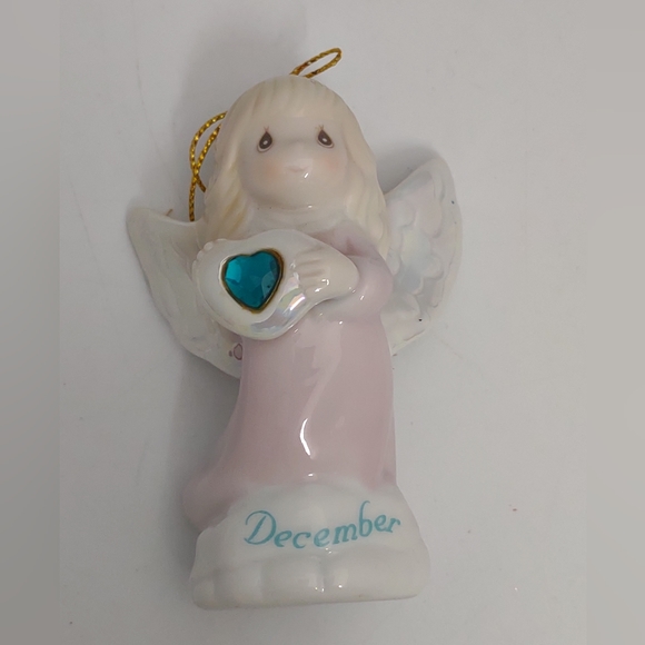 🌷‼️5/$20  Enesco December Ceramic Angel Blue Heart Christmas Ornament 1997 3" - Picture 2 of 7